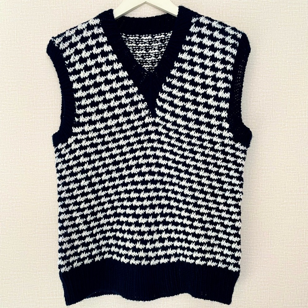Quirky Navy and White Houndstooth Style Hand Knit Pullover Sweater Vest, Unisex